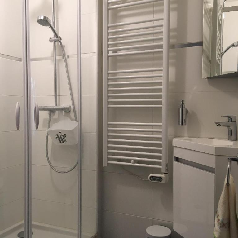 LauRina - Chambre, SDB, terrasse, arrivée autonome - Double Room with Private Bathroom - 8