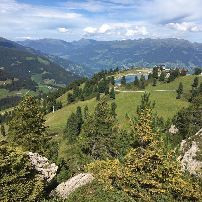 Landhaus Katharina bis 5 Personen mit Saunachalet und Blick auf die Bergwelt des Zillertals - Apartment mit Blick auf die Berge - 31