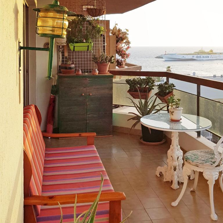 Jardín Canario Primera línea de Playa - Apartamento con vistas al mar - 2