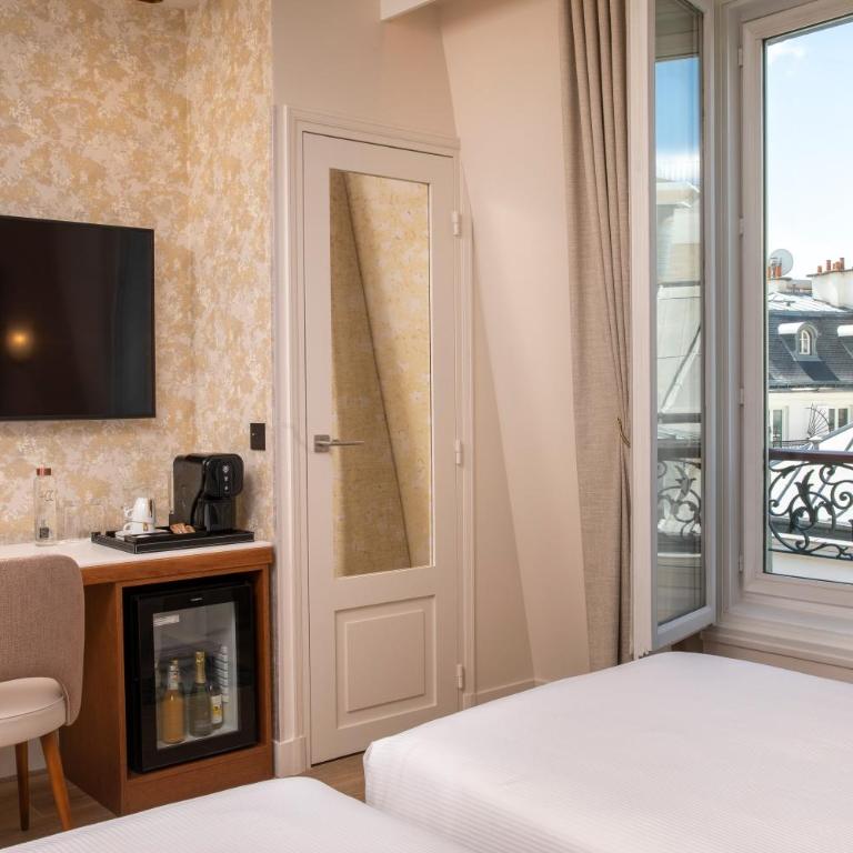 Hôtel des Champs-Elysées - Deluxe Doppel-/Zweibettzimmer - 2
