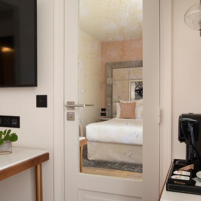 Hôtel des Champs-Elysées - Executive Zimmer mit Blick auf den Innenhof - 4
