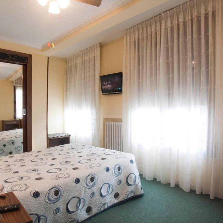 Hotel Castilla - Habitación Doble - 1 o 2 camas - 4