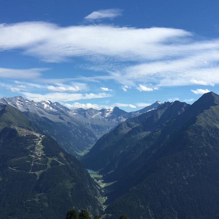Landhaus Katharina bis 5 Personen mit Saunachalet und Blick auf die Bergwelt des Zillertals - Apartment mit Blick auf die Berge - 50