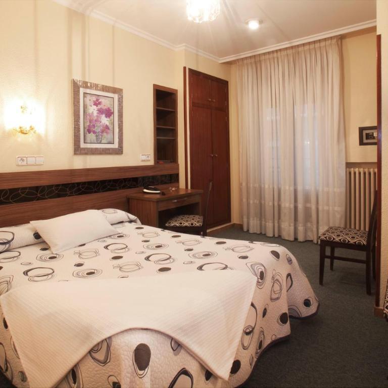 Hotel Castilla - Habitación Doble - 1 o 2 camas - 10