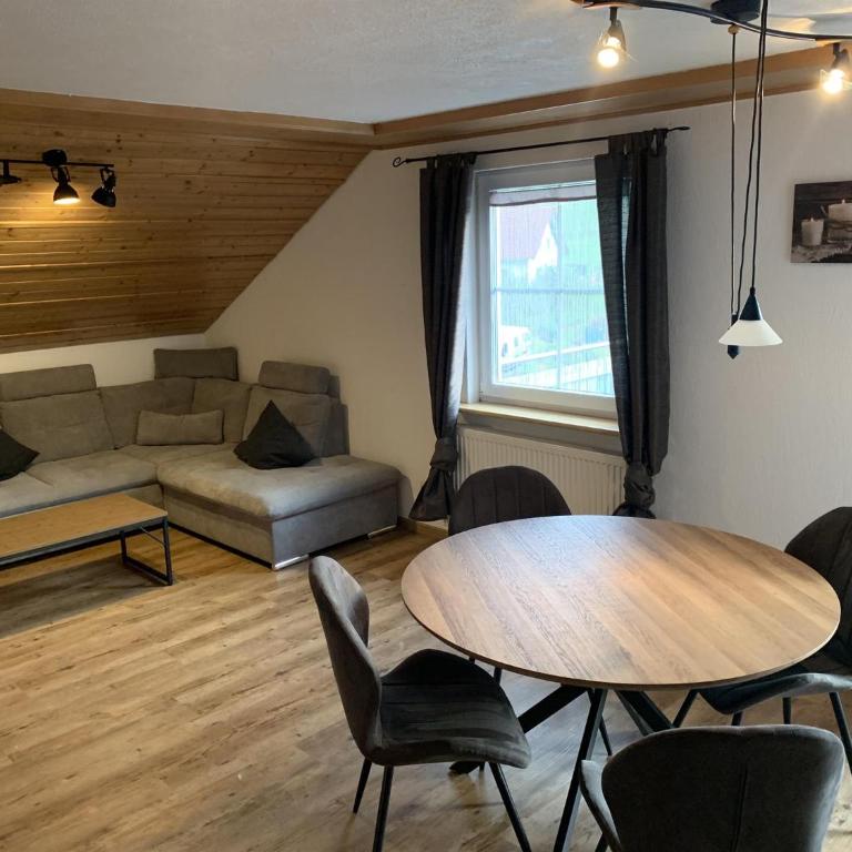 Landgasthaus zum Kreuz GbR - Apartamento con balcón - 1