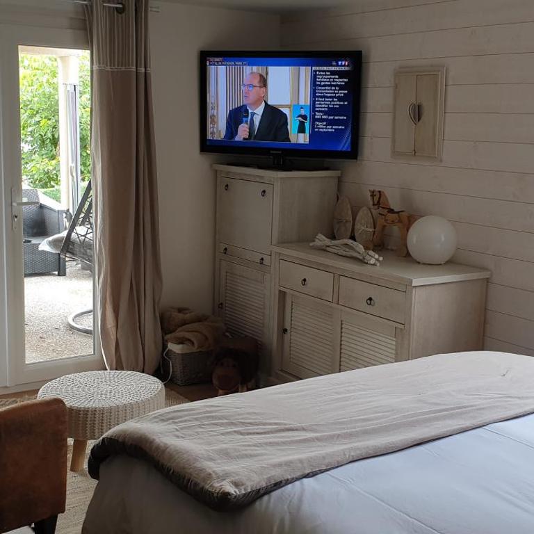AU NID COSY D'ISA A GERARDMER VOSGES - Spas privatifs - Chambre Double avec Terrasse et Jacuzzi Privé - 8