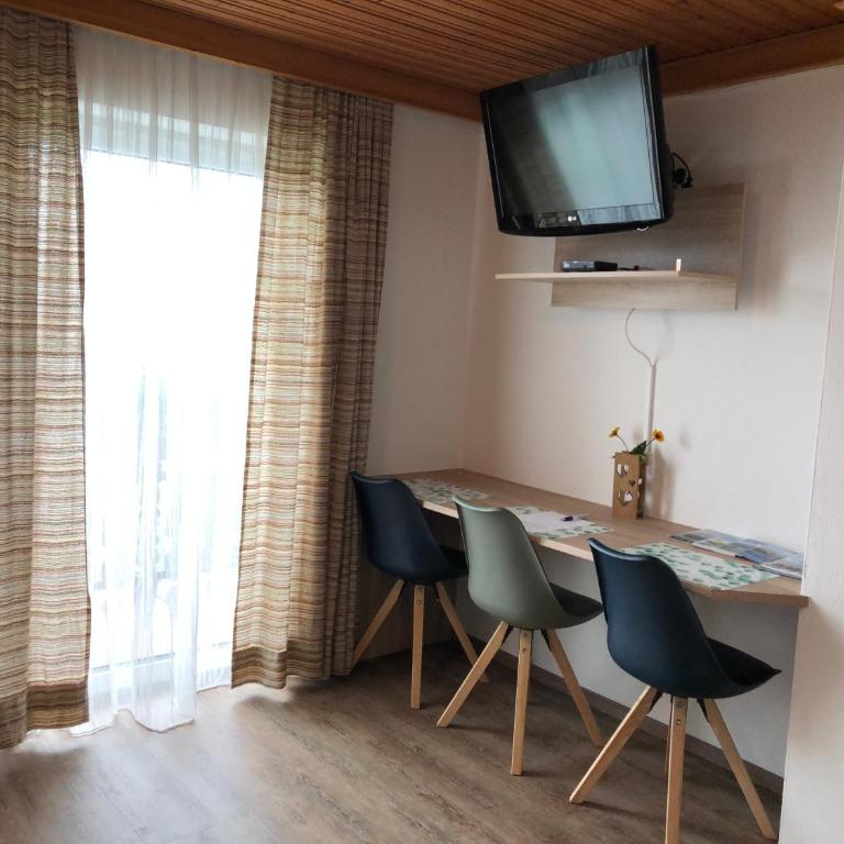 Landhaus Hofer Ossiacher See - Apartment with Lake View - 10