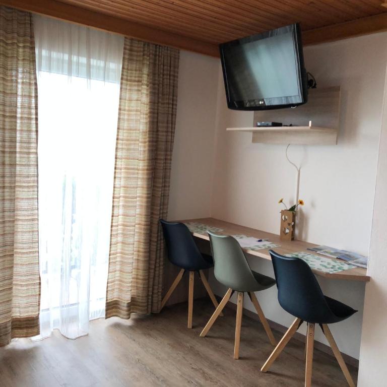Landhaus Hofer Ossiacher See - Apartment with Lake View - 8