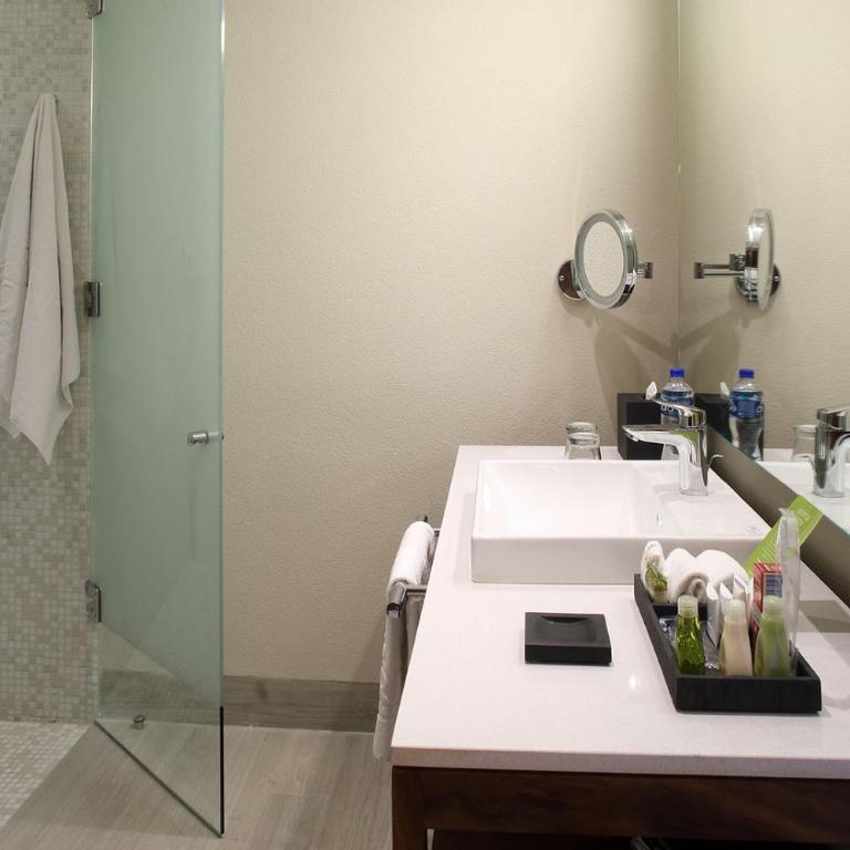 Emporio Cancun - Buy All Inclusive Option - Habitación Doble Deluxe frente al mar - 2