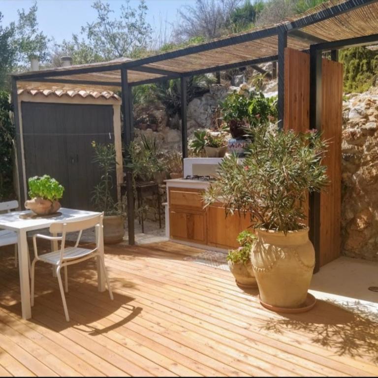 B&B Tre Giummare - Camera Matrimoniale/Doppia con Letti Singoli con Vista Giardino - 5