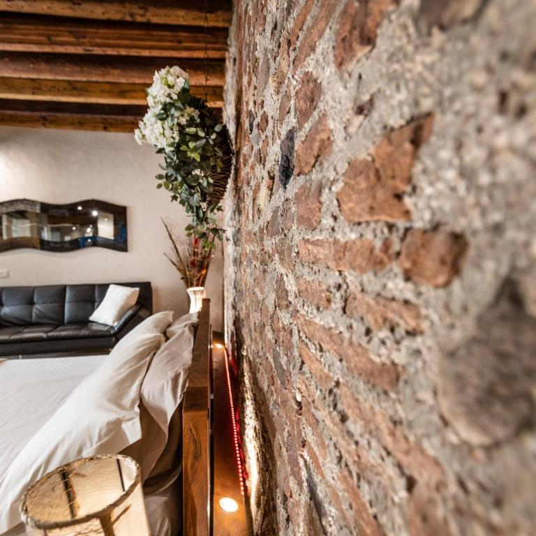La Bella Verona Wine Suite - Suite Deluxe con Vasca Idromassaggio - 4