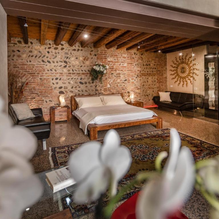 La Bella Verona Wine Suite - Suite Deluxe con Vasca Idromassaggio - 11