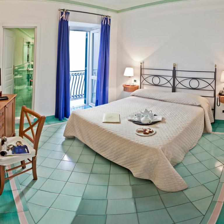 Grand Hotel Santa Domitilla - Camera Matrimoniale con Vista Interna - 1