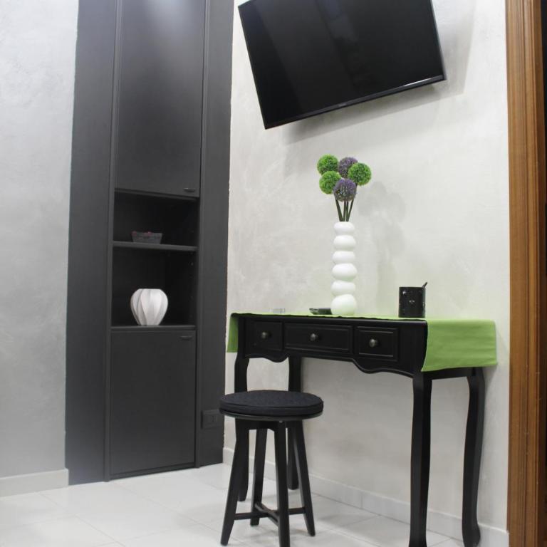 Jolie Maison - One-Bedroom Apartment - 16