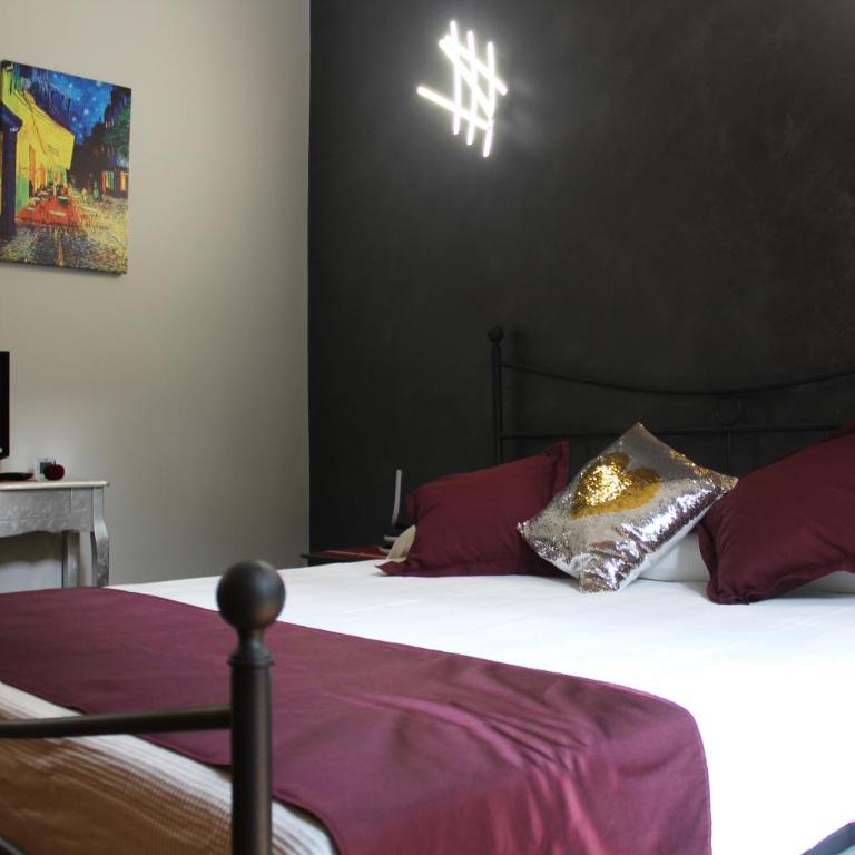 Jolie Maison - One-Bedroom Apartment - 8