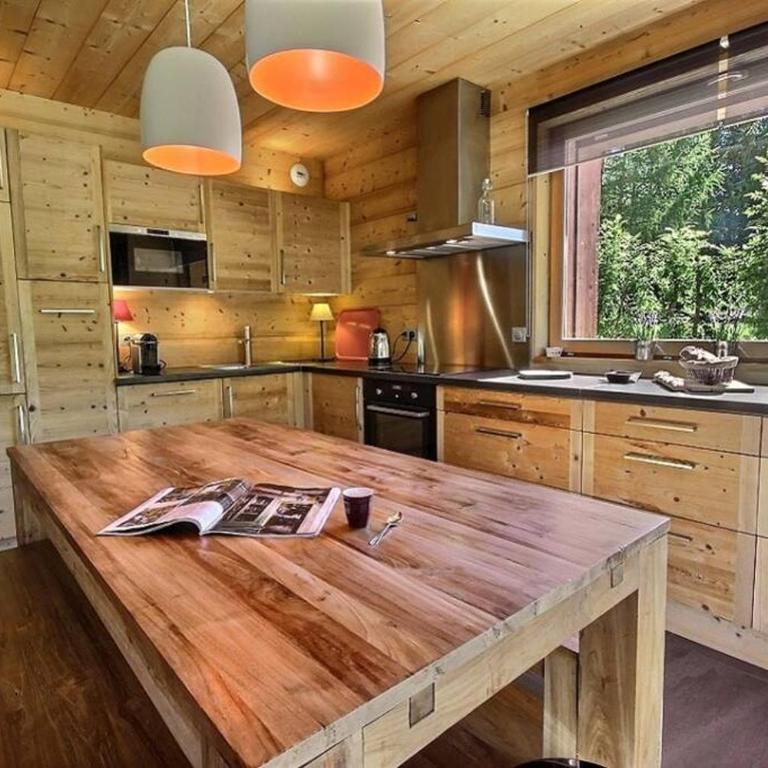 Serrechevalierholidays Chalet Vue&Cheminée, jardin et soleil 20 personnes - Chalet - 14