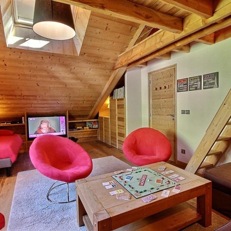 Serrechevalierholidays Chalet Vue&Cheminée, jardin et soleil 20 personnes - Chalet - 34