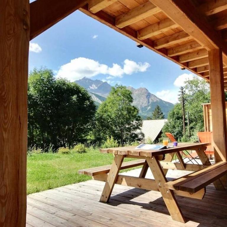 Serrechevalierholidays Chalet Vue&Cheminée, jardin et soleil 20 personnes - Chalet - 47