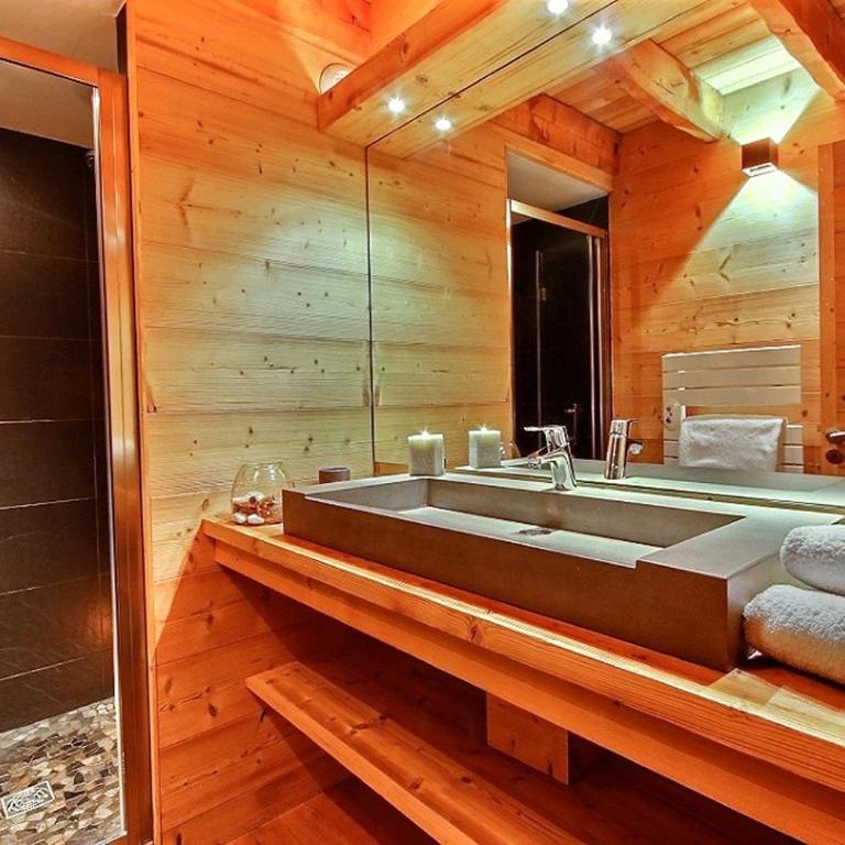 Serrechevalierholidays Chalet Vue&Cheminée, jardin et soleil 20 personnes - Chalet - 52