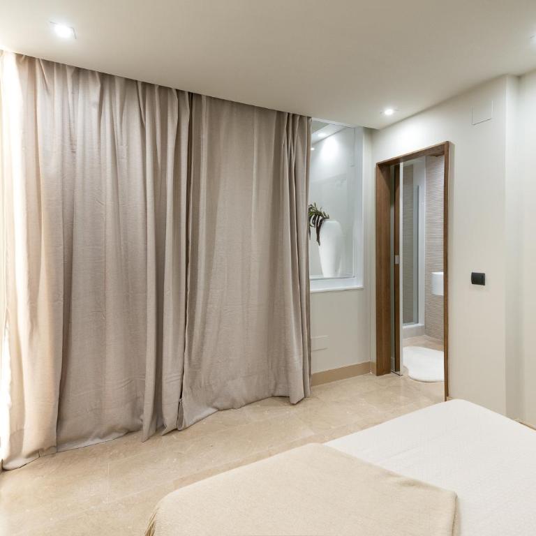 Stunning Modern Apt Frontline beach - RDR206 - Two-Bedroom Apartment - 7