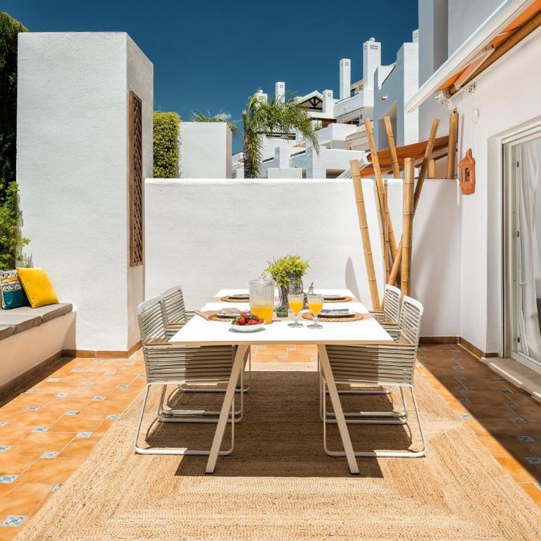 Stunning Modern Apt Frontline beach - RDR206 - Two-Bedroom Apartment - 21