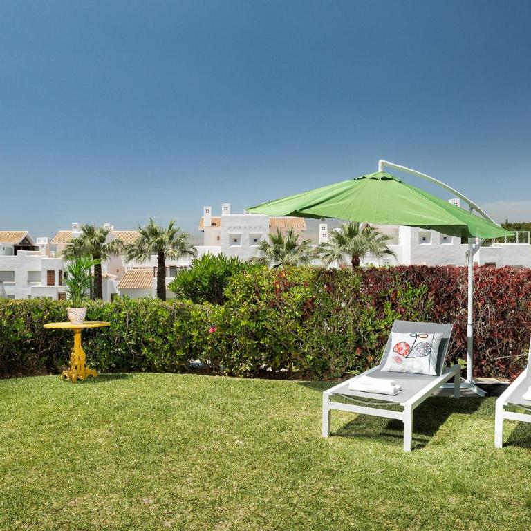 Stunning Modern Apt Frontline beach - RDR206 - Two-Bedroom Apartment - 25