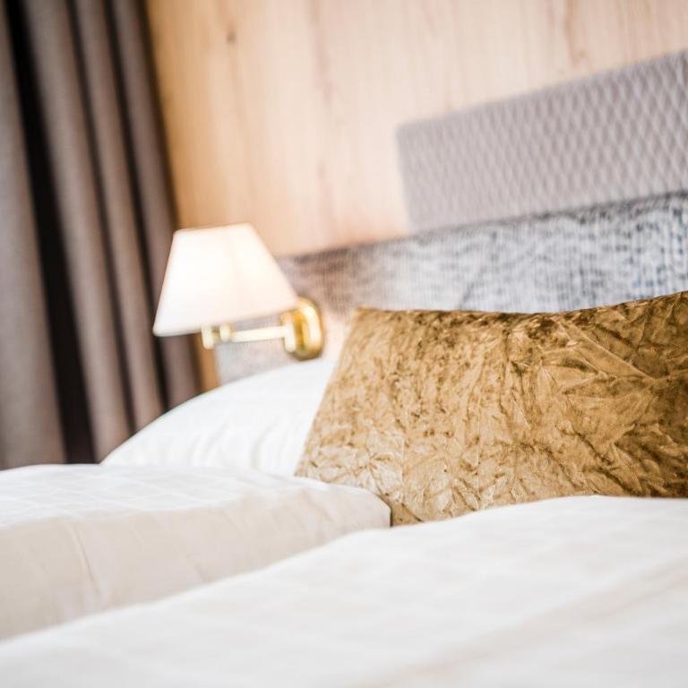 Hotel Oberbrunn - Doppelzimmer mit Balkon - 2