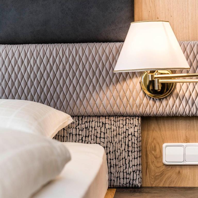 Hotel Oberbrunn - Doppelzimmer mit Balkon - 4