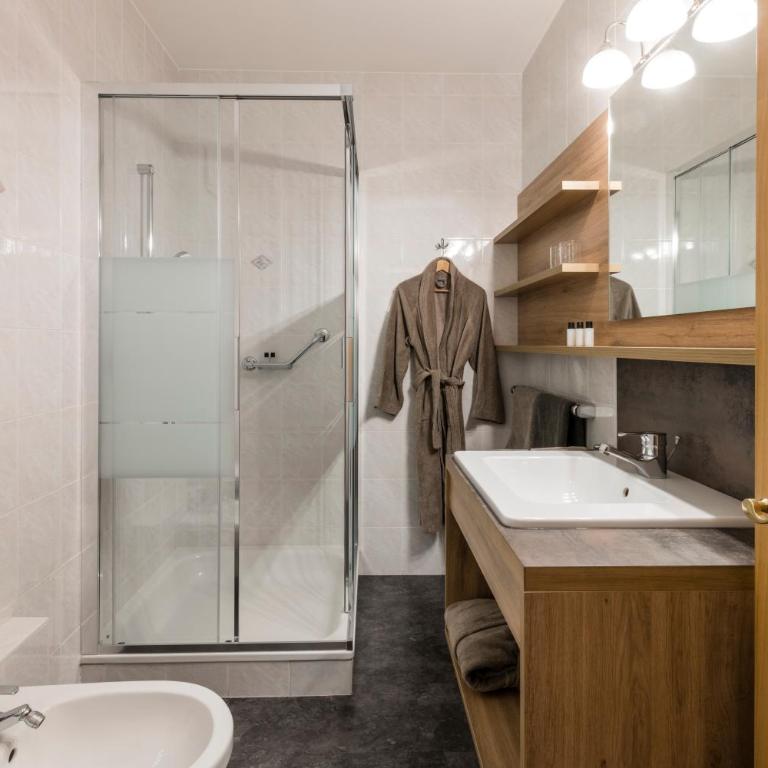 Hotel Oberbrunn - Doppelzimmer mit Balkon - 3