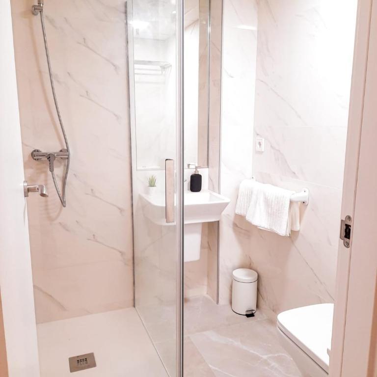 Bonefish Apartment - Three-Bedroom Apartment - 3