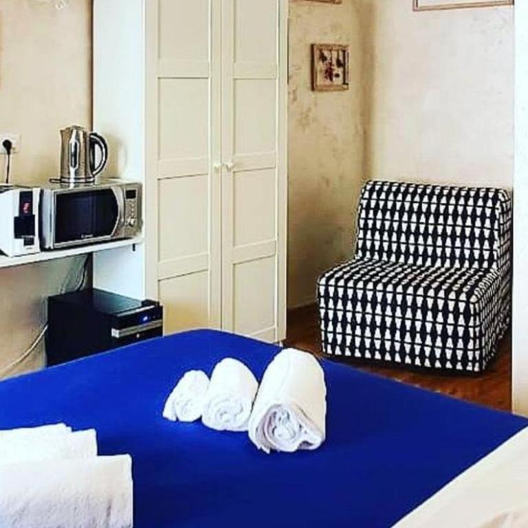 Deluxe rooms and One Chilling jacuzzi Suite Guesthouse - Chambre Triple - 3