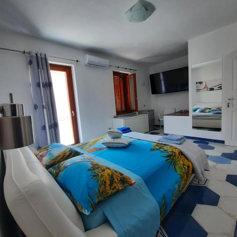 Suites de Mar - Deluxe King Room - 1