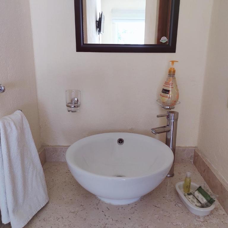 Casa Diamante en Zona Diamante - Three-Bedroom Townhouse - 18