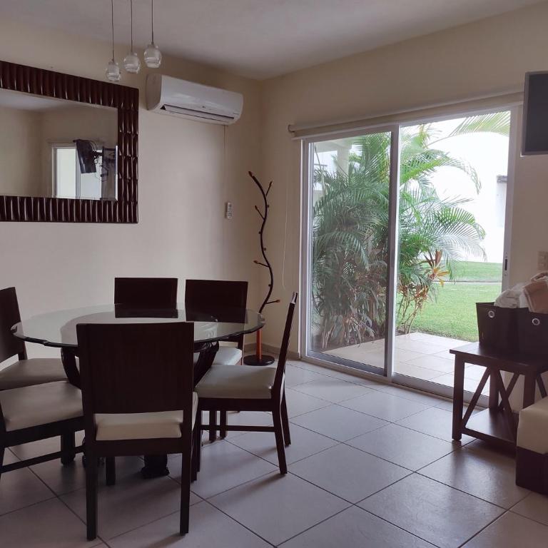Casa Diamante en Zona Diamante - Three-Bedroom Townhouse - 11