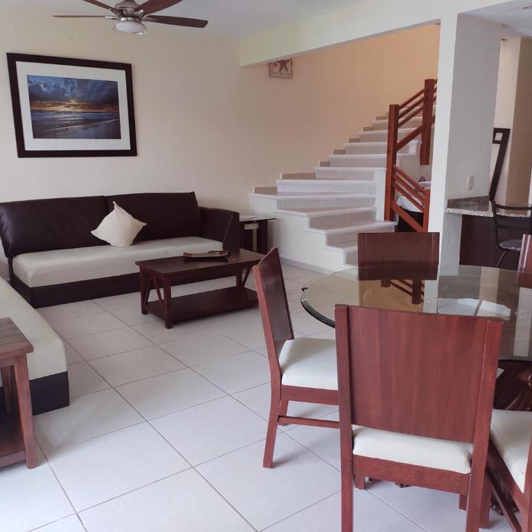 Casa Diamante en Zona Diamante - Three-Bedroom Townhouse - 9