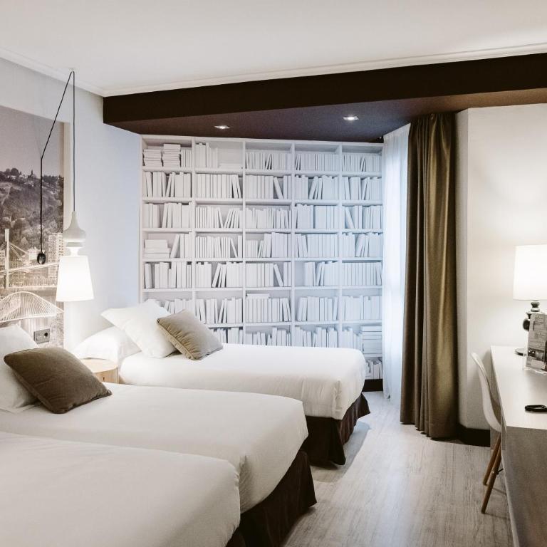 Hotel Abando - Triple Room - 1