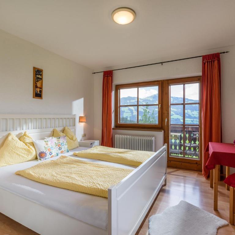 Weberhof Hopfgarten - Doppelzimmer mit Balkon - 3