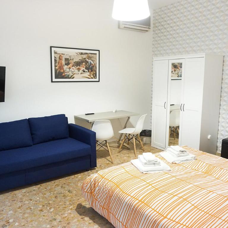 Bed a Cavour - Camera King con Balcone - 3