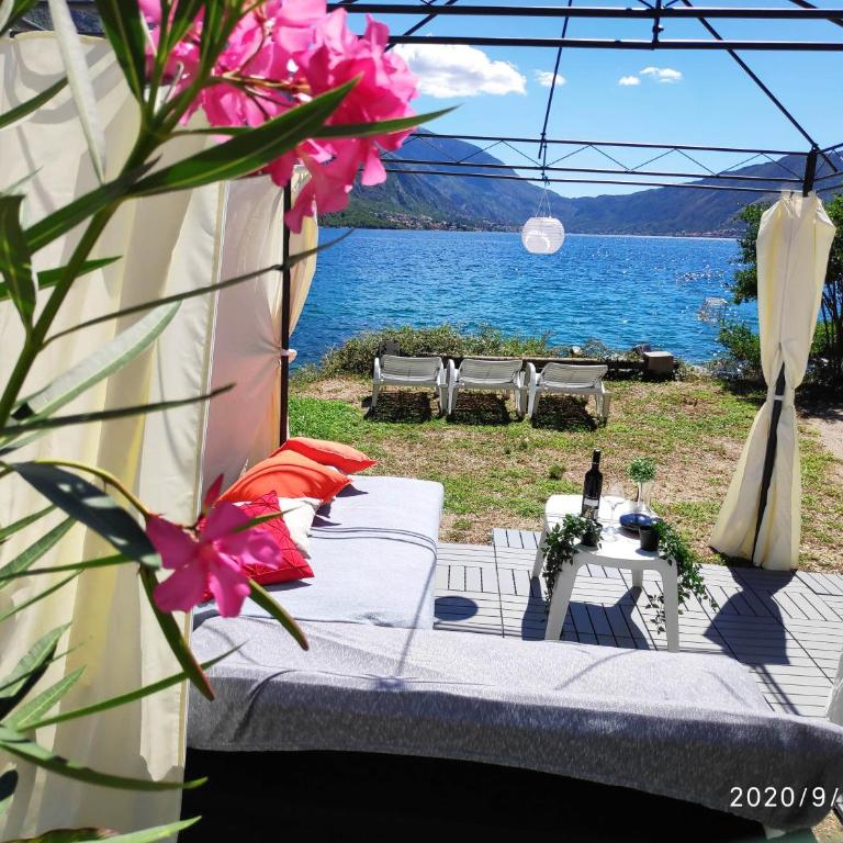 Beachfront Villa Nautica - Apartment with Sea View - 15
