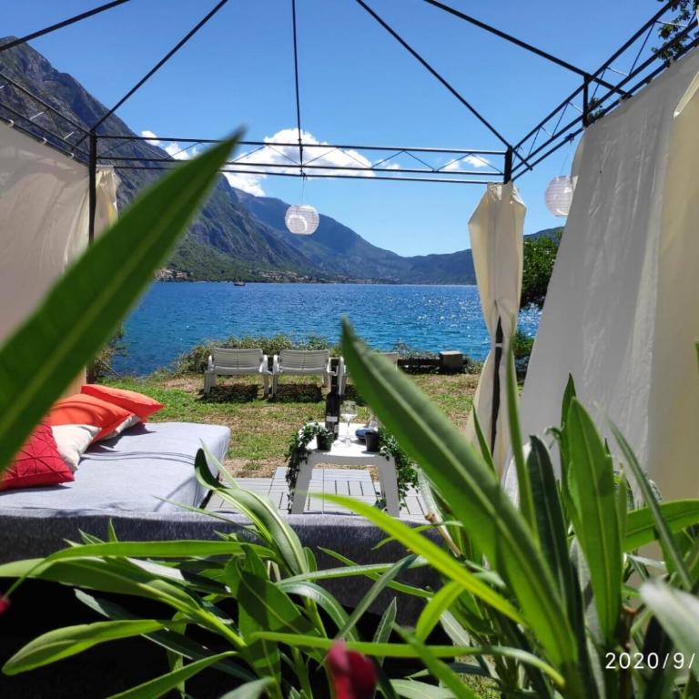 Beachfront Villa Nautica - Apartment with Sea View - 16