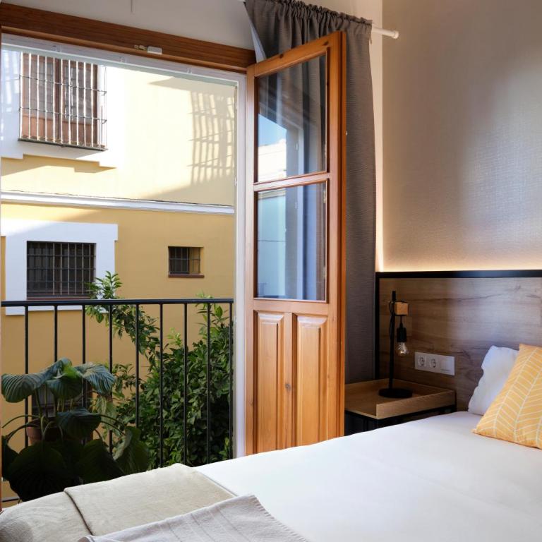 Sweet Sevilla Suites - Smart Hotel - Habitación Doble Deluxe con balcón - 5