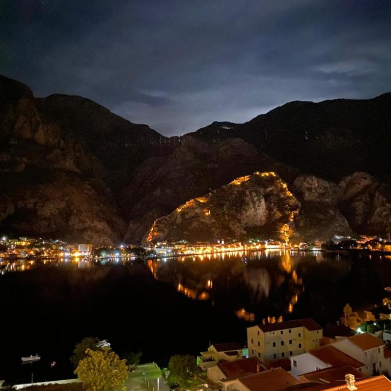 Wonderful 2 bedroom With Beautiful Views apartments in Kotor Vista - Two-Bedroom Apartment - 12