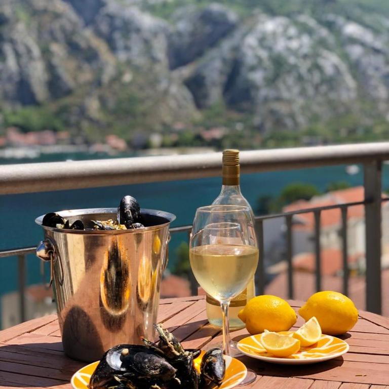 Wonderful 2 bedroom With Beautiful Views apartments in Kotor Vista - Two-Bedroom Apartment - 8