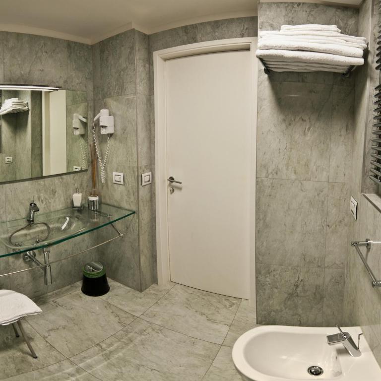 Town House Cavour - Camera Deluxe Matrimoniale/Doppia con Letti Singoli - 19