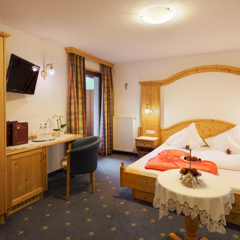 Bärenhotel - Camera Familiare con Balcone (2 Adulti + 2 Bambini) - 1