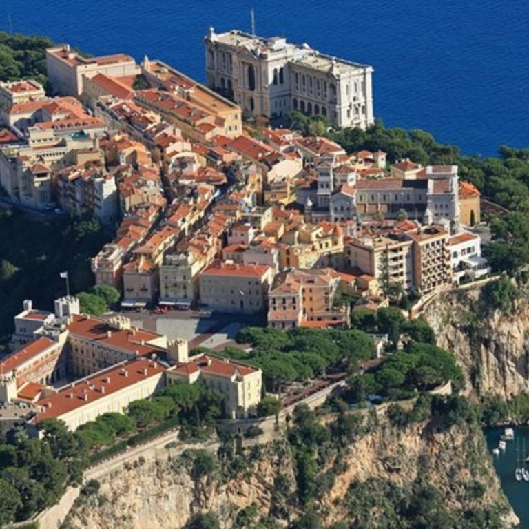 Monaco Sunset T3 avec garage Vue imprenable - Appartement 2 Chambres - 35
