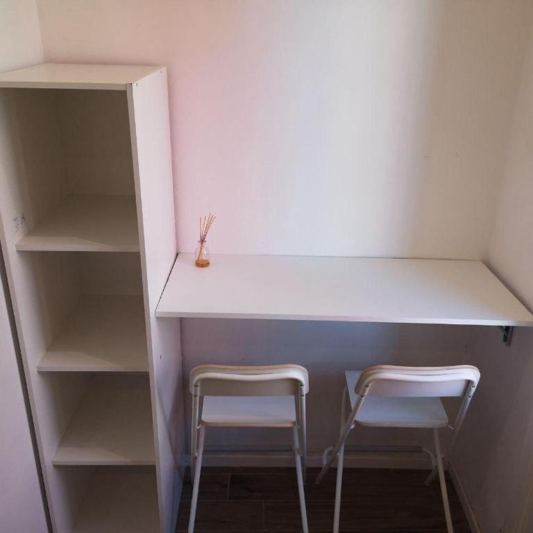 CAMERA e BAGNO PRIVATO a 3 minuti dalla Stazione - Double Room with Terrace - 3