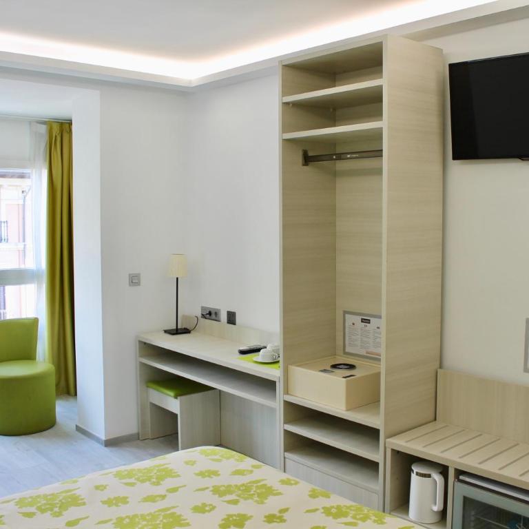 Rambla Alicante - Premium Room with Closed Balcony and City View - 1