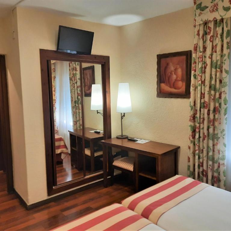 Hotel Urogallo - Habitación Doble Económica - 1
