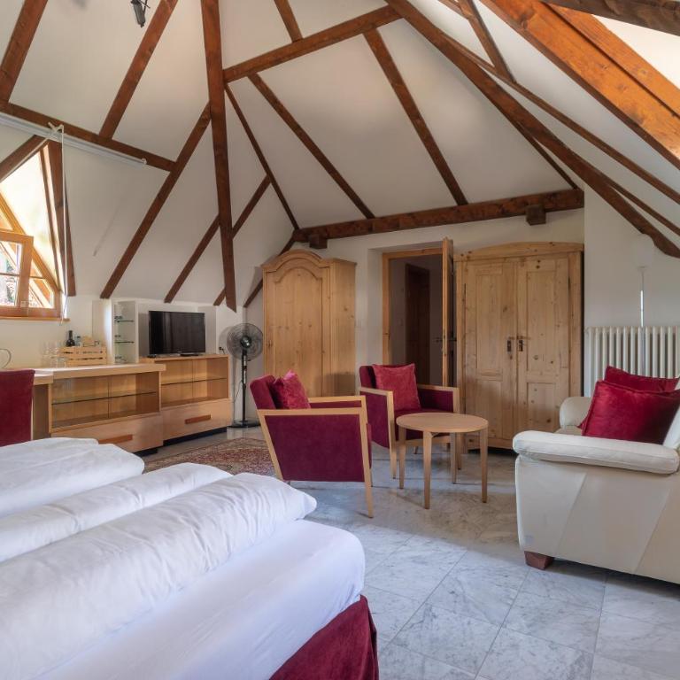 Schloss-Castel Pienzenau - Guestrooms & Apartments - B&B-Hotel & Restaurant - Camera Matrimoniale con Terrazza - 9